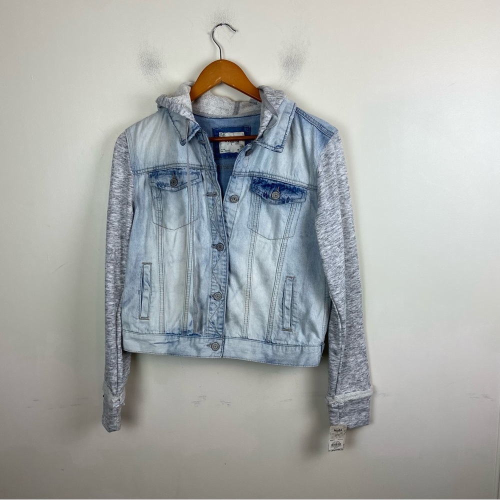 Mudd Juniors Jean Jacket Hoodie‎ Light Wash Faux Pockets Button Up Large NWT